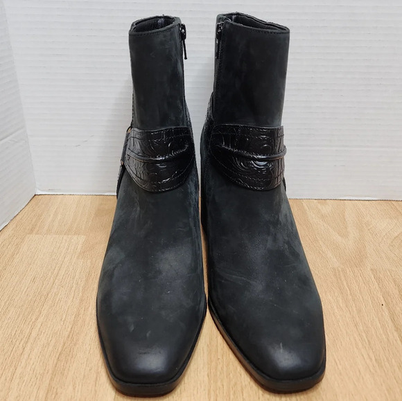 Vionic Carnelia Black Leather Western Booties women's size 11 like new - Picture 15 of 16